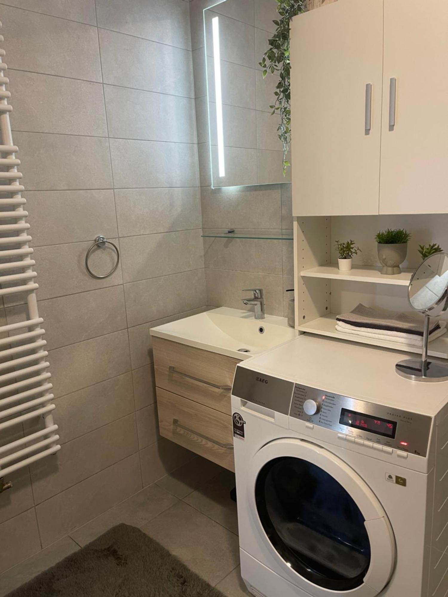 Luna,Central,Self-Check In,Ac,Wi-Fi, Washer,Free Parking Zaprešić Kültér fotó